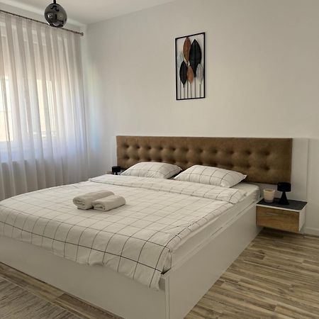 Penthouse Exclusive Apartment Pristina Exterior photo