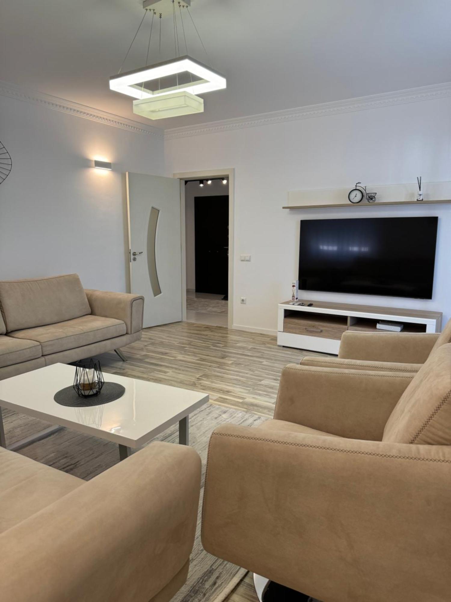 Penthouse Exclusive Apartment Pristina Exterior photo